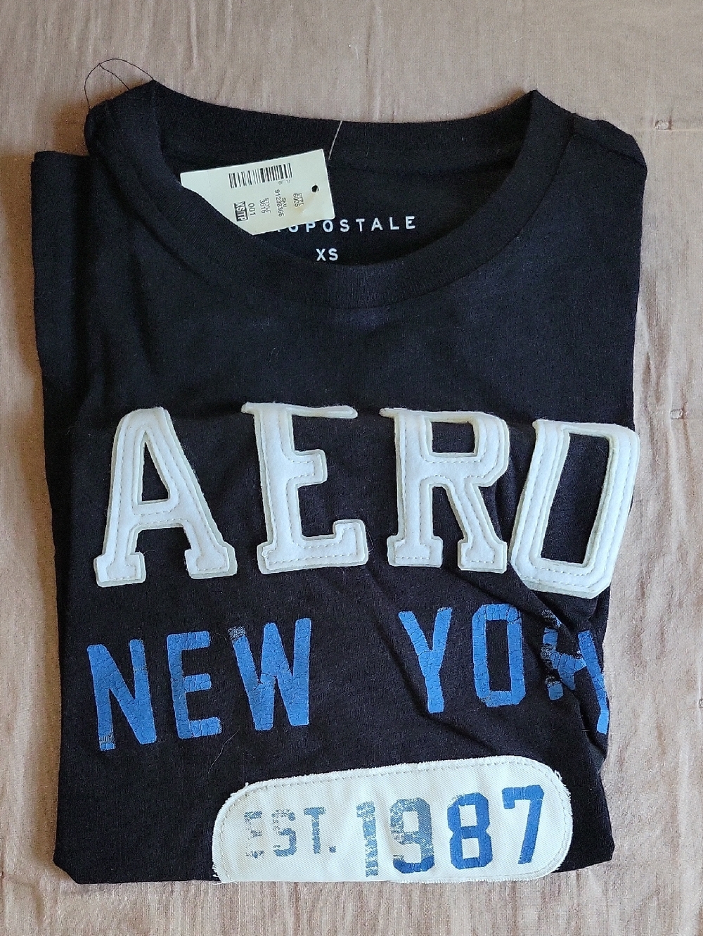 Aéropostale Black 'AERO New York' Graphic Tee